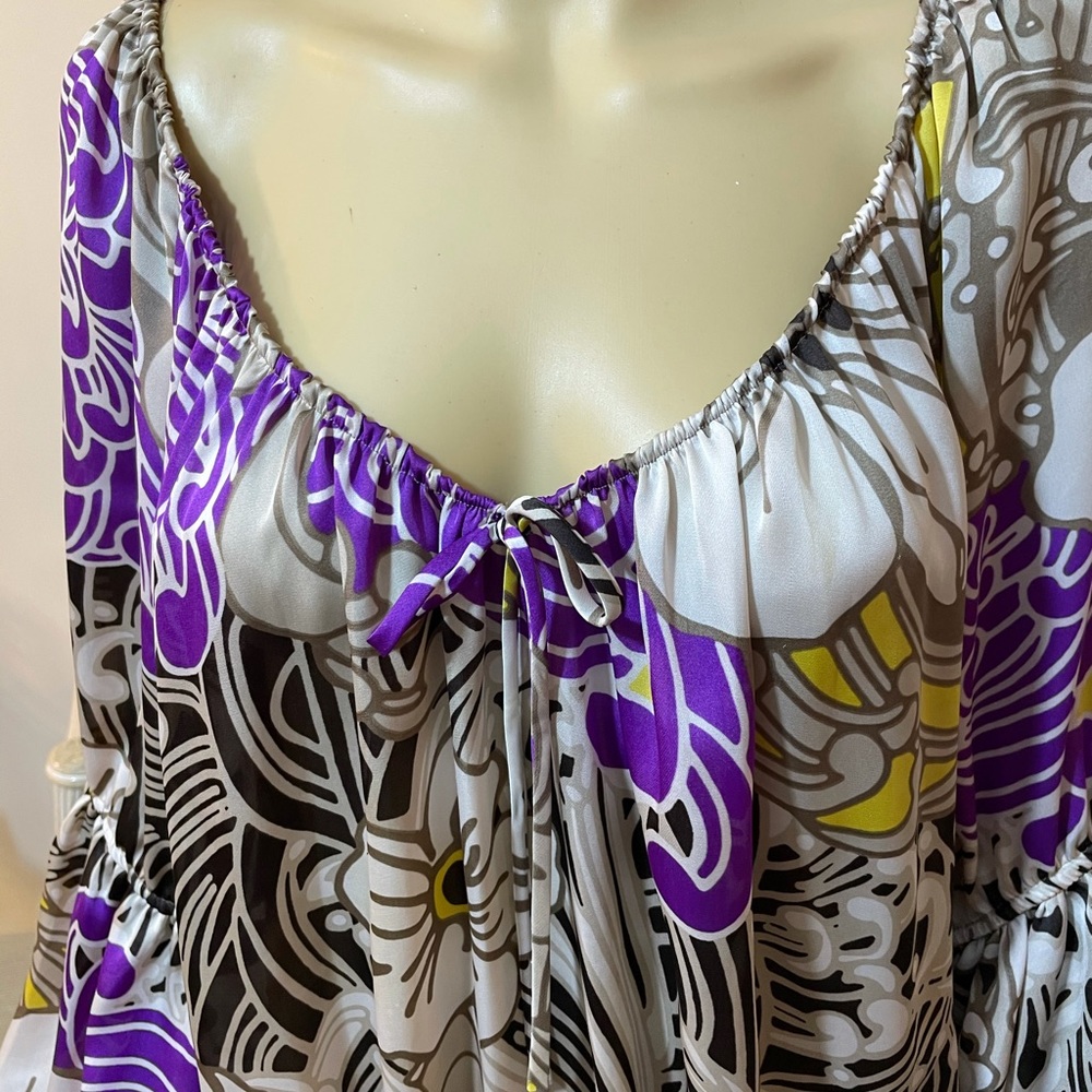 Belissimo, Floral Tunic W/ Smocking Sz 1X - Picture 5 of 10